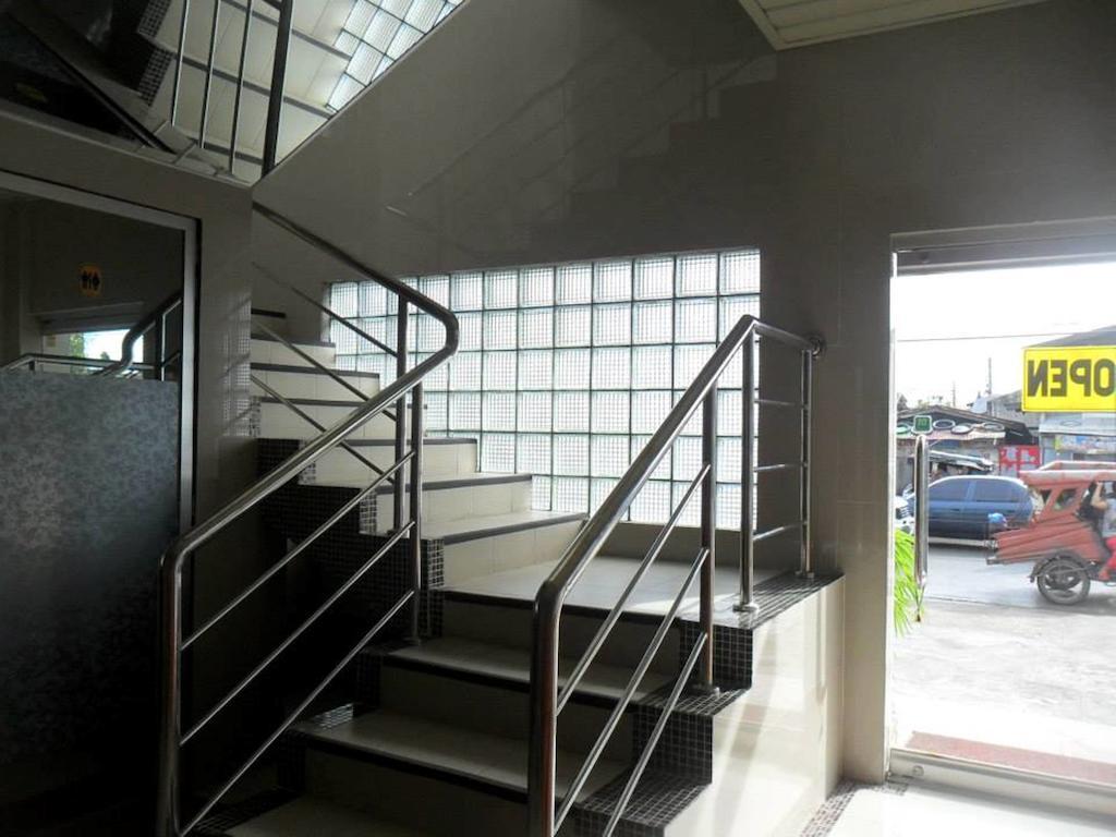 Bnt Inn Lapu-Lapu City Dış mekan fotoğraf